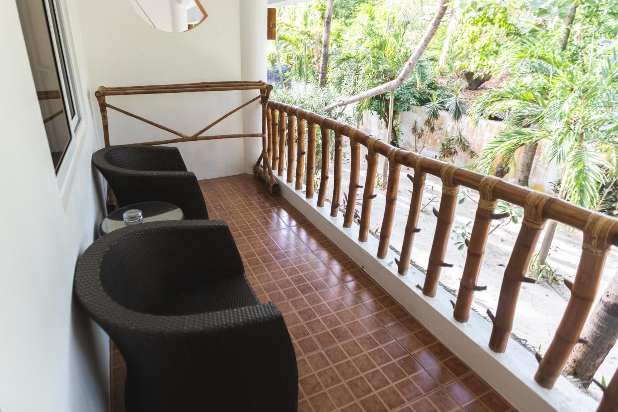 Evolution Dive And Beach Resort Logon Exterior foto