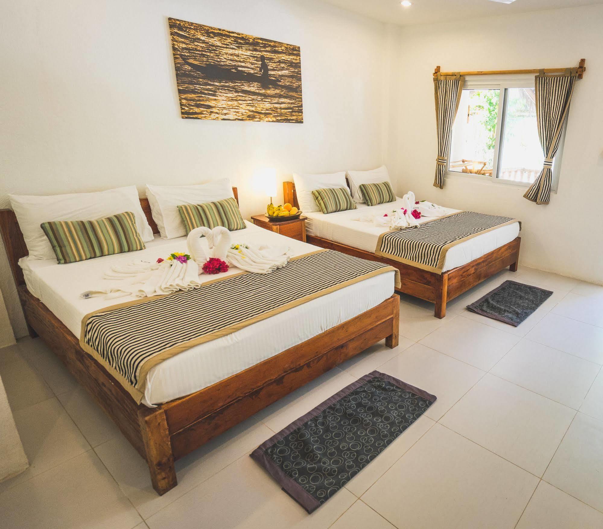 Evolution Dive And Beach Resort Logon Exterior foto