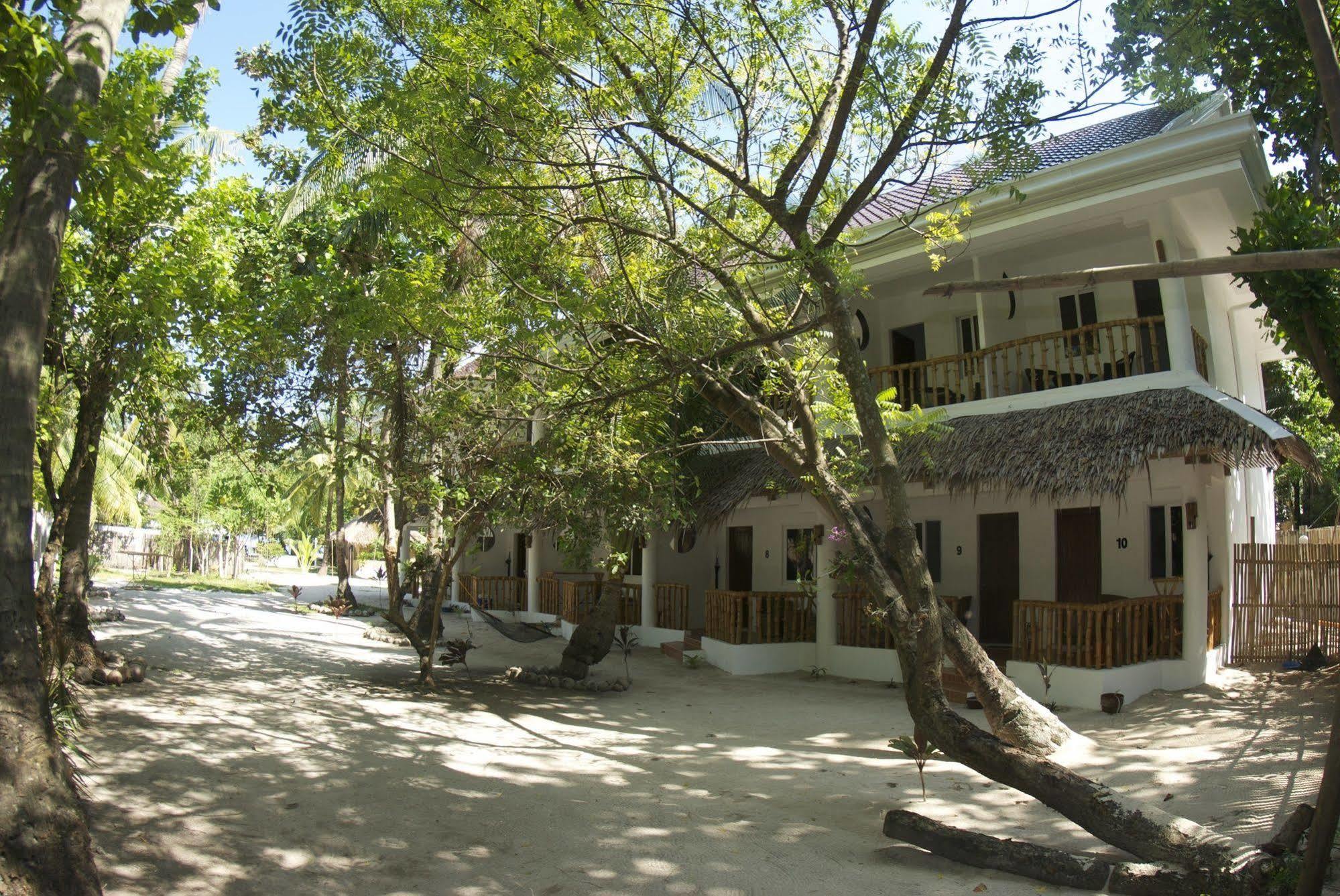 Evolution Dive And Beach Resort Logon Exterior foto
