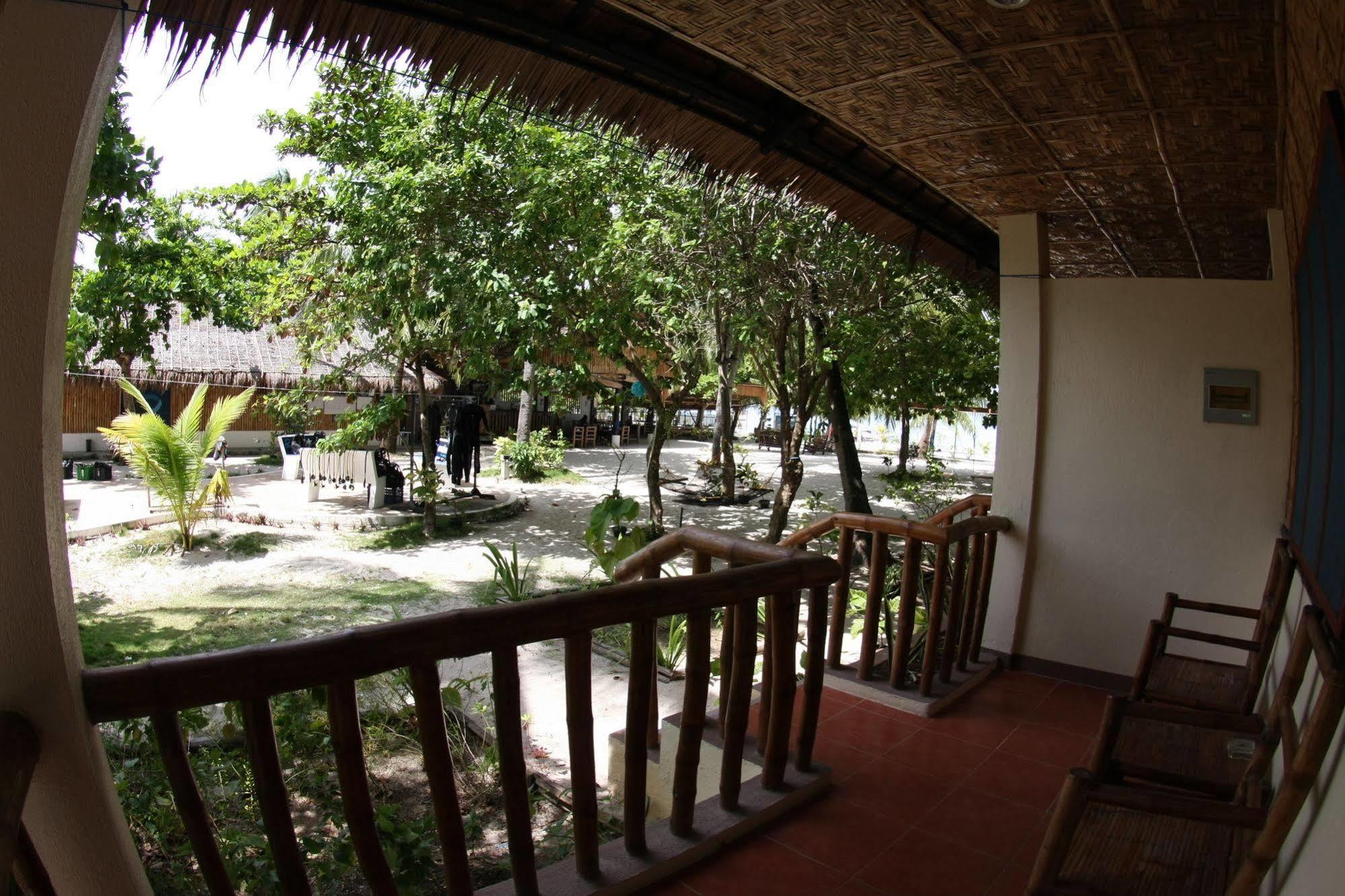 Evolution Dive And Beach Resort Logon Exterior foto